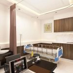 Desain interior ruang periksa dokter klinik kandungan medan